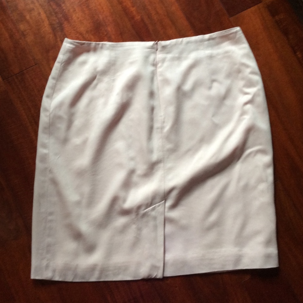 Skirt - Picture 2 of 6